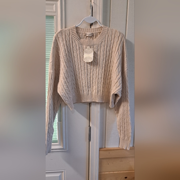 NWT Altar'd State Cable Knit Cropped Sweater Cream Sz L Viscose Blend - Picture 2 of 10